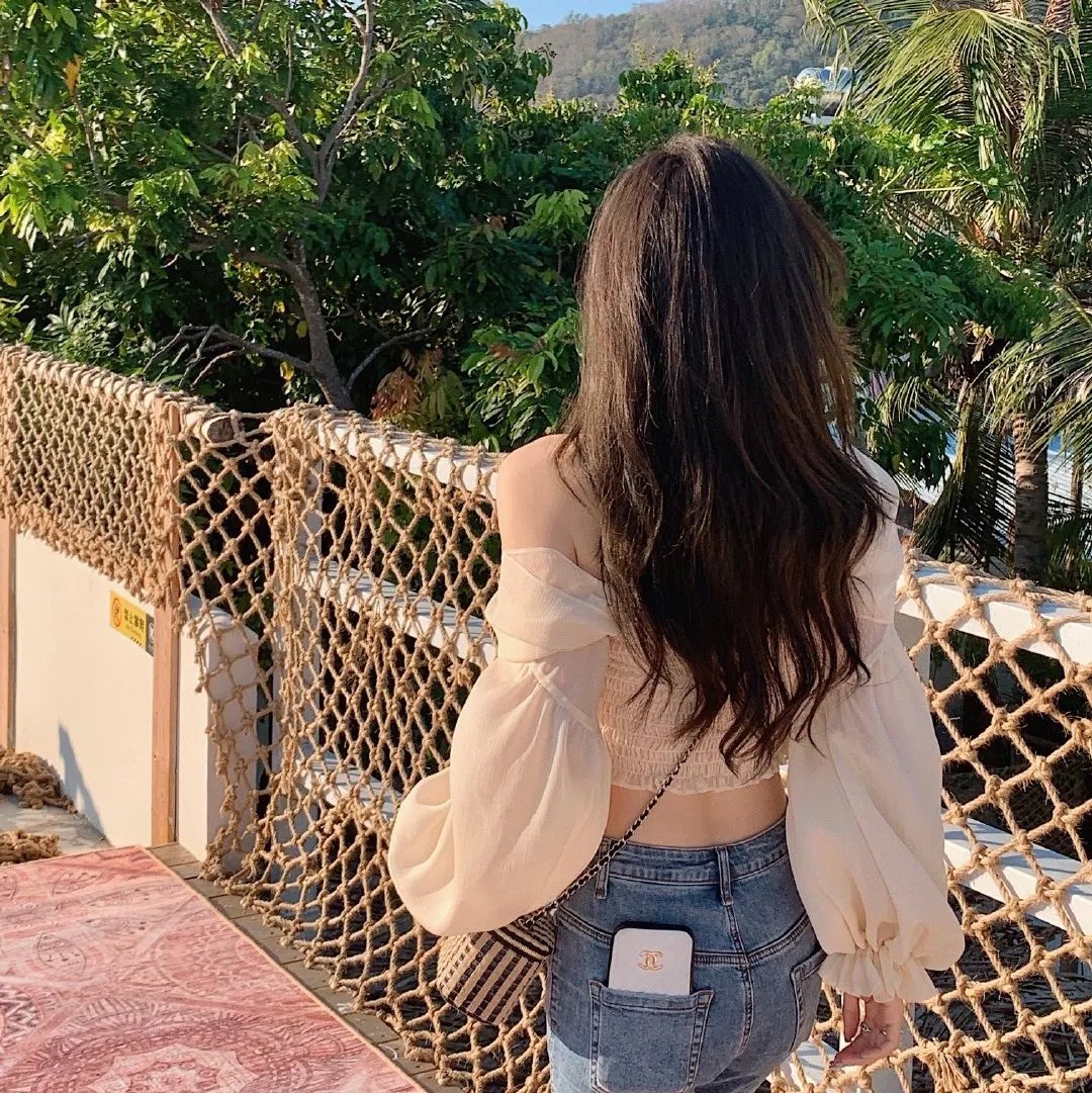 坐着轮椅飞上天空